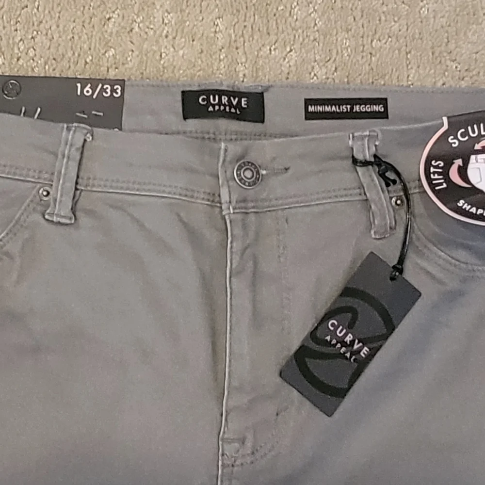 Chic Gray Pants/Jeggings - Picture 10 of 10